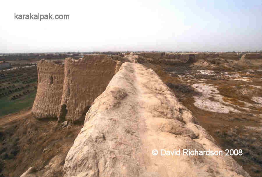 Double walls at Big Gu'ldu'rsin Qala