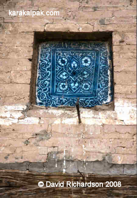 Blue glazed tile