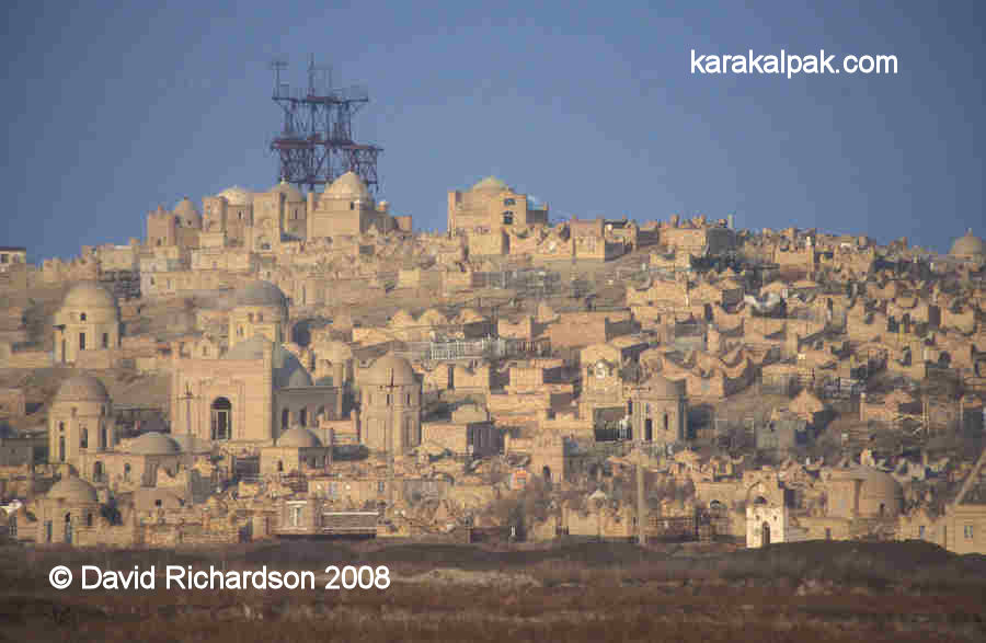 Mizdahkan necropolis at sunrise