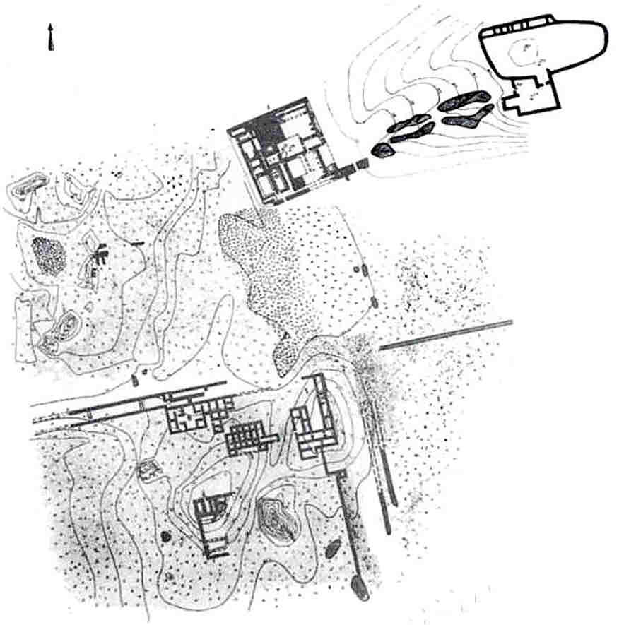 Remains of residential buildings below Ayaz Qala 2