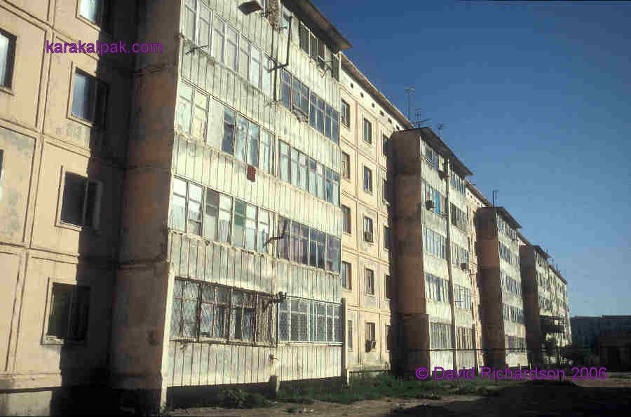 Apartment block in No'kis