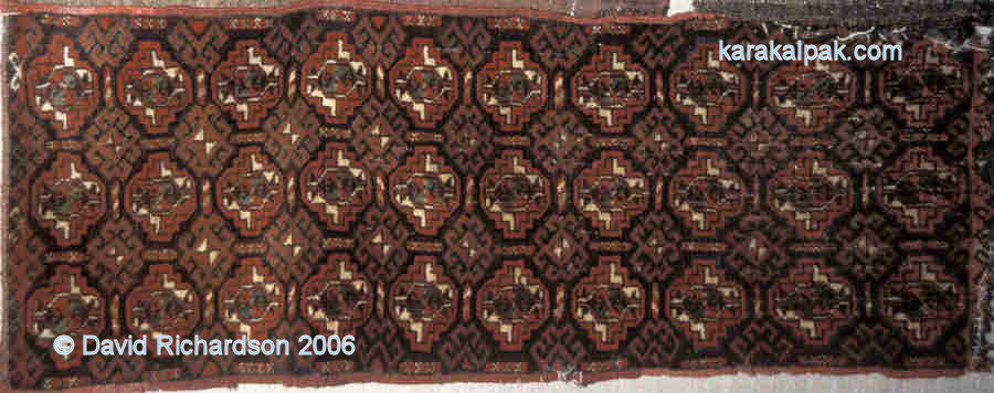 Shu'yit nag'is with 
		a triple row of motifs