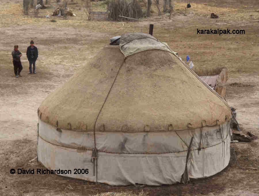Qazaq yurt in the Aral delta, 2003